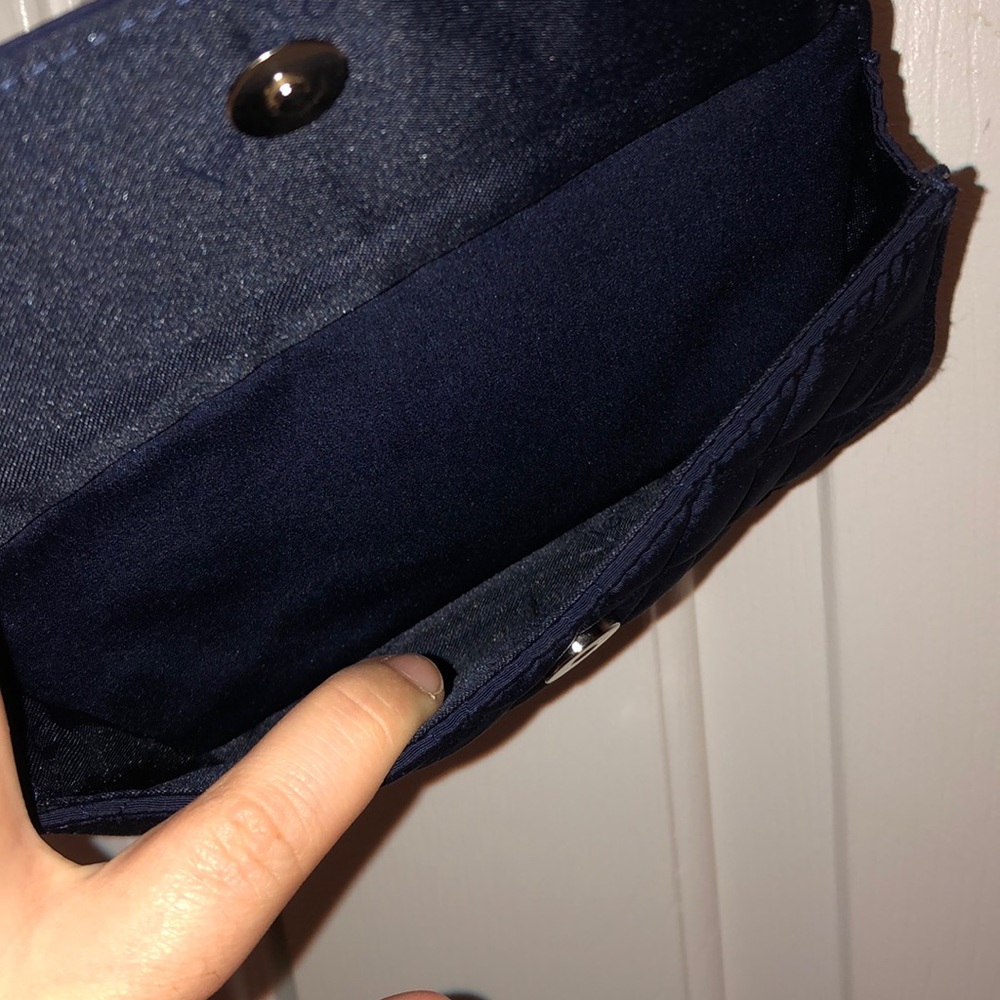All In One Crossbody - Picture 2 of 8